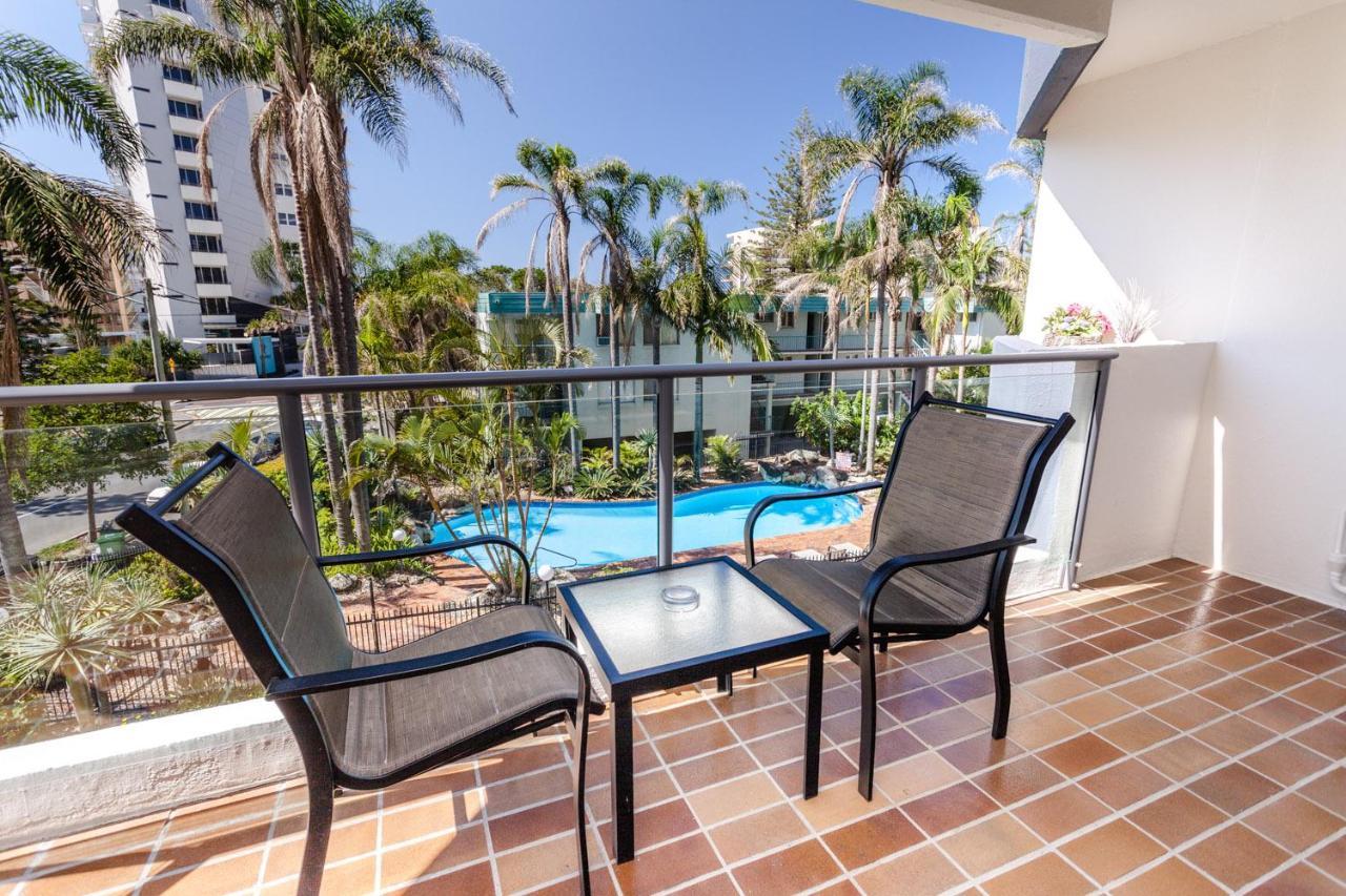Baronnet Apartments Gold Coast Buitenkant foto