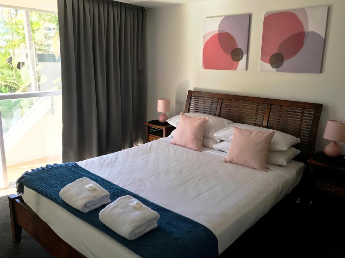 Baronnet Apartments Gold Coast Buitenkant foto