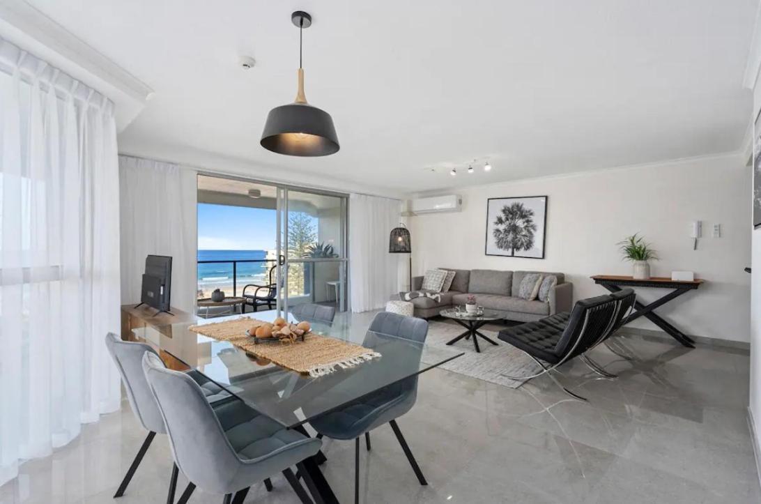 Baronnet Apartments Gold Coast Buitenkant foto