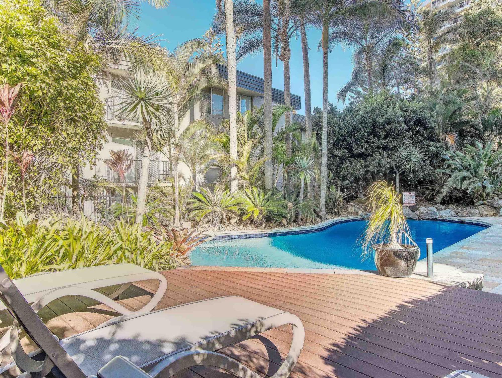 Baronnet Apartments Gold Coast Buitenkant foto
