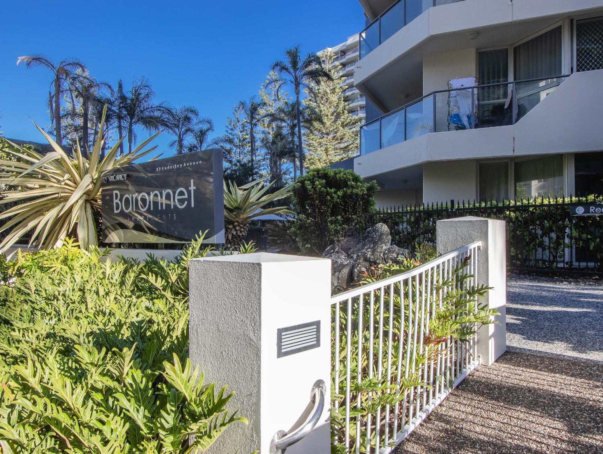 Baronnet Apartments Gold Coast Buitenkant foto