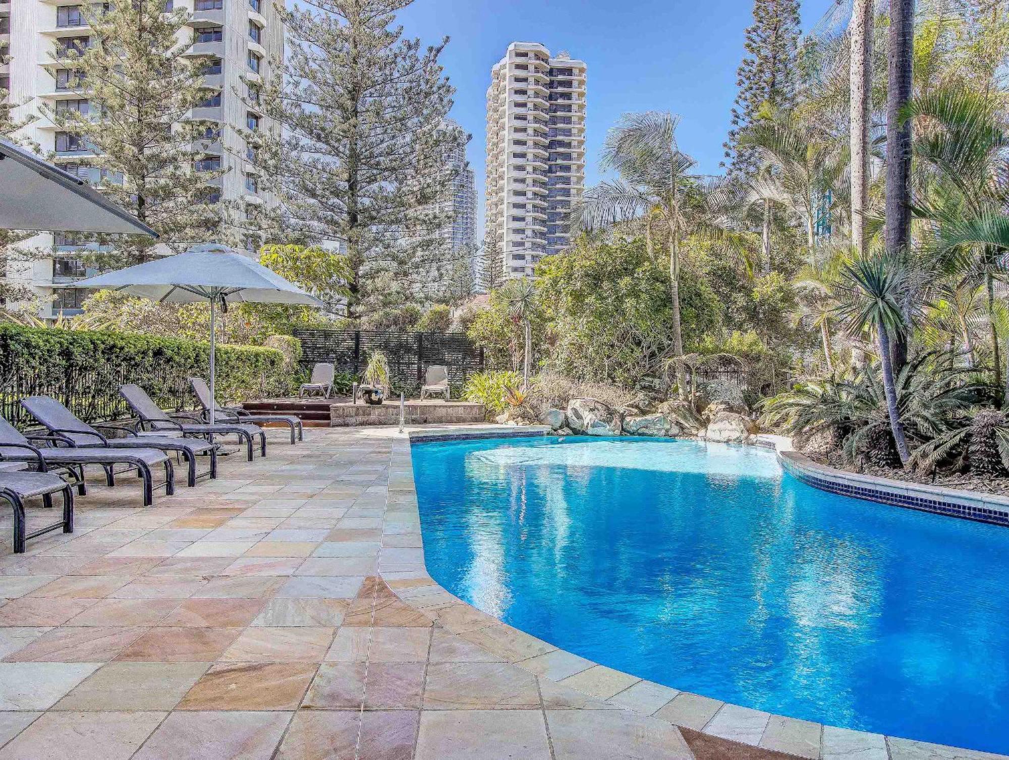Baronnet Apartments Gold Coast Buitenkant foto