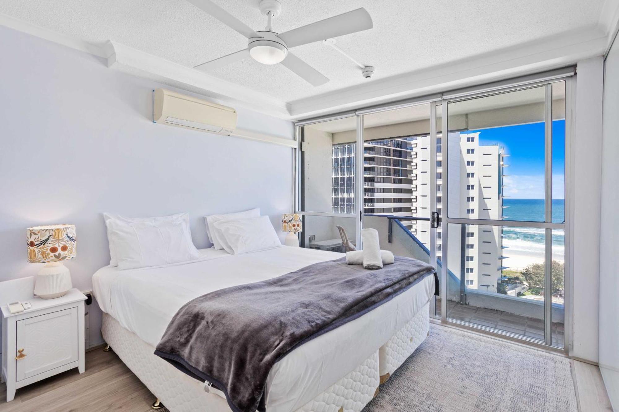 Baronnet Apartments Gold Coast Buitenkant foto