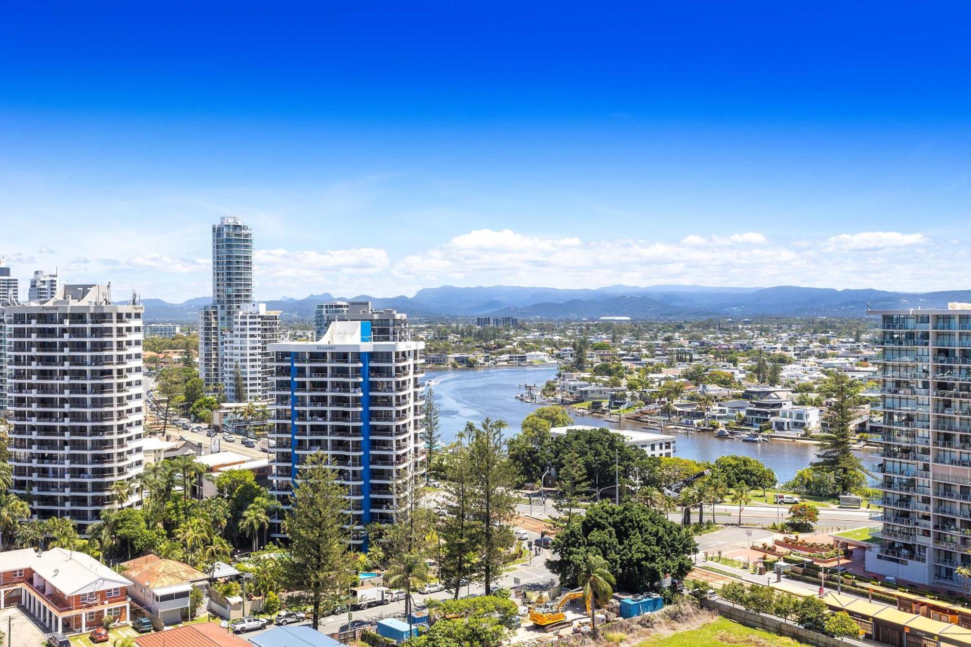 Baronnet Apartments Gold Coast Buitenkant foto
