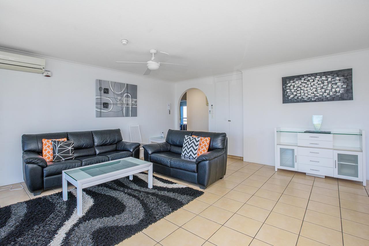 Baronnet Apartments Gold Coast Buitenkant foto
