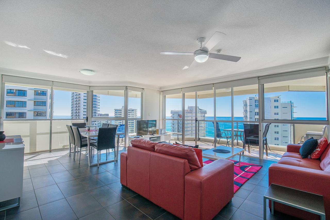 Baronnet Apartments Gold Coast Buitenkant foto
