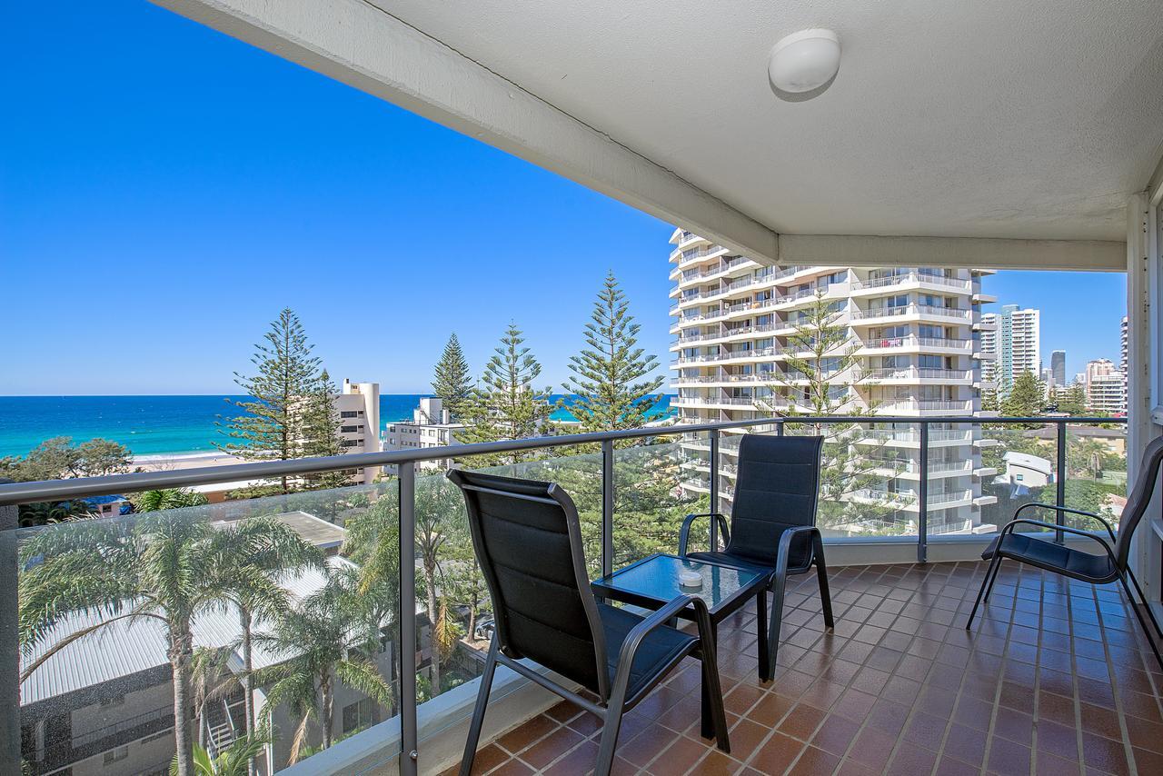 Baronnet Apartments Gold Coast Buitenkant foto