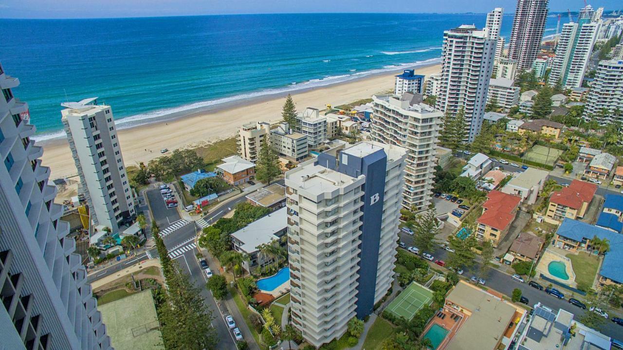 Baronnet Apartments Gold Coast Buitenkant foto